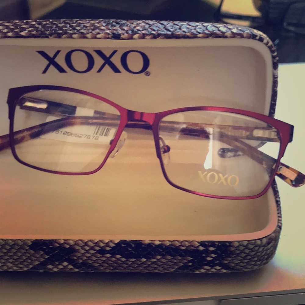 XOXO Icon Glass Frames.  Color Sangria
